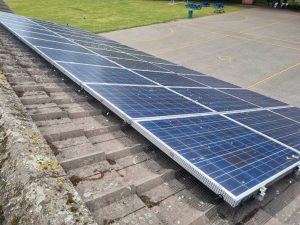 Large panel array with 'mesh with clips'